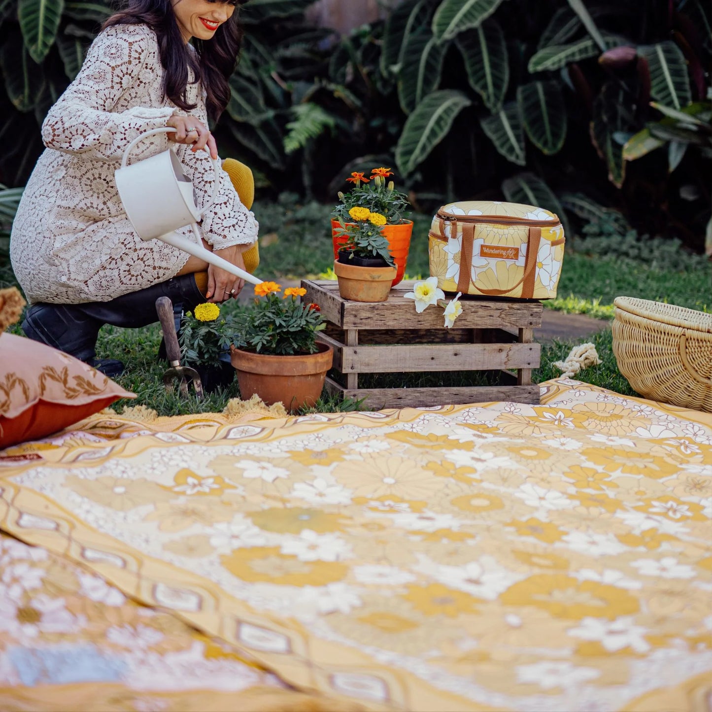 Lola Picnic Rug - Honey