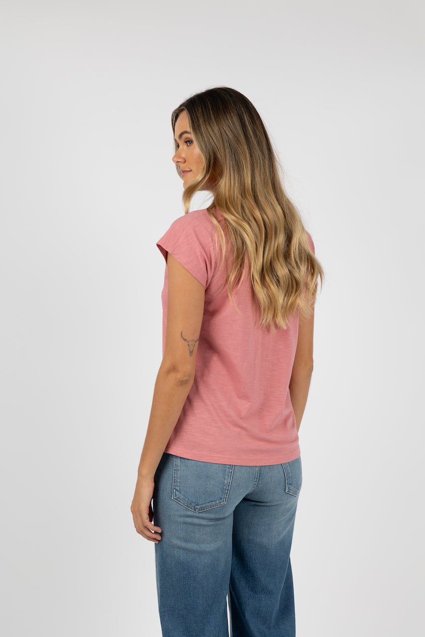 Must Have V-Neck - Blush