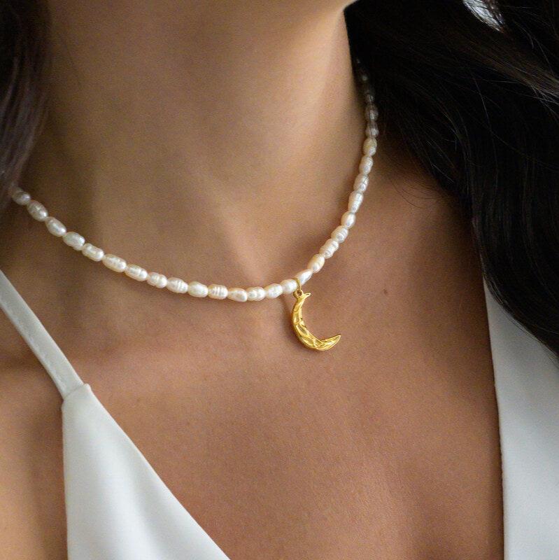 Luna Necklace