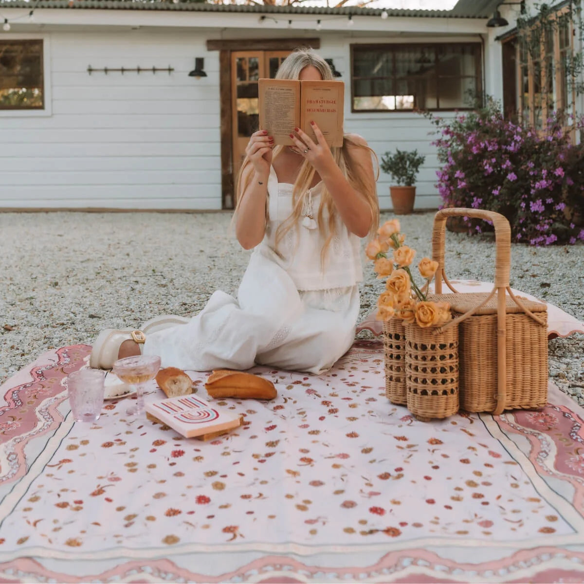 Dahlia Picnic Rug - Rose