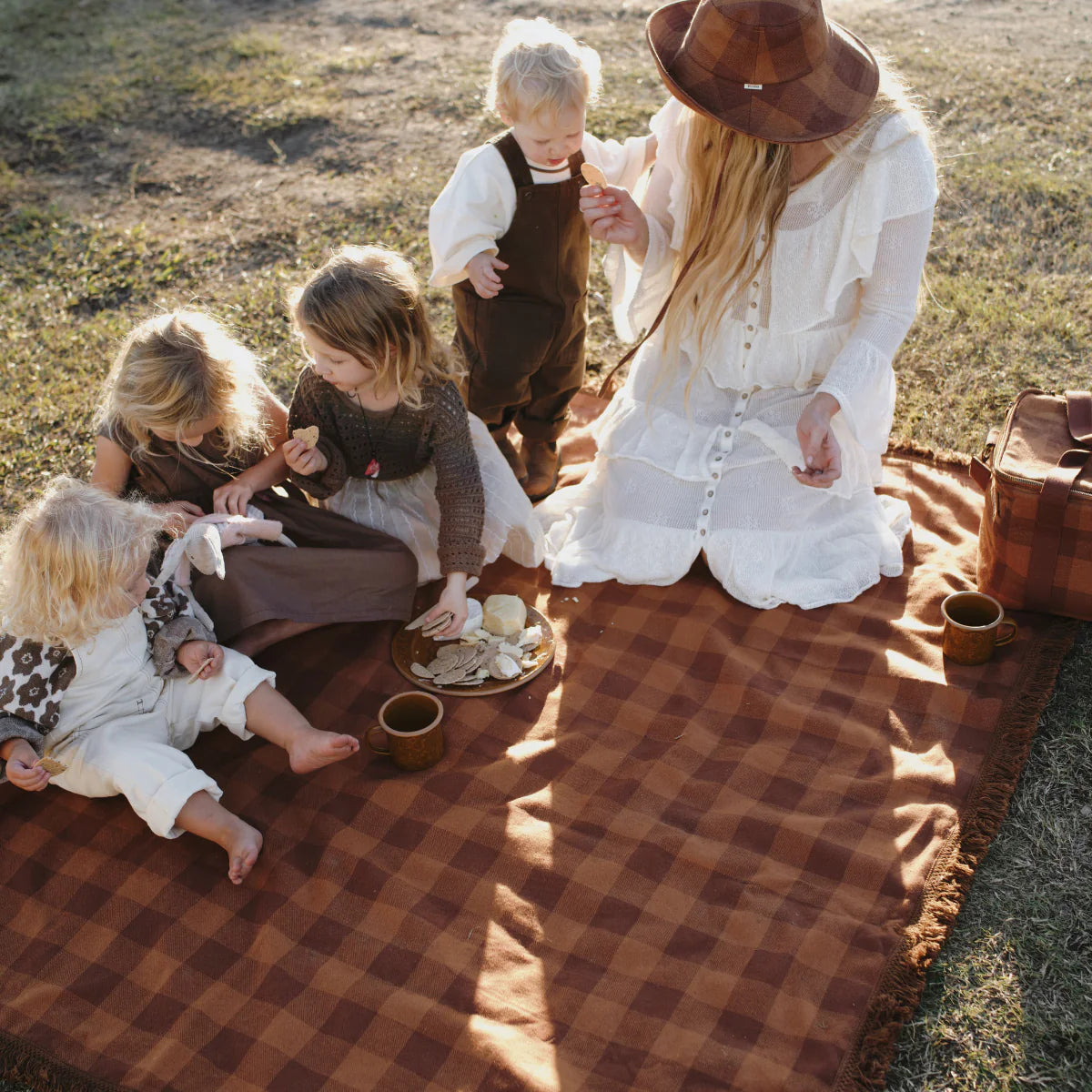 Camp Picnic Rug - Carob